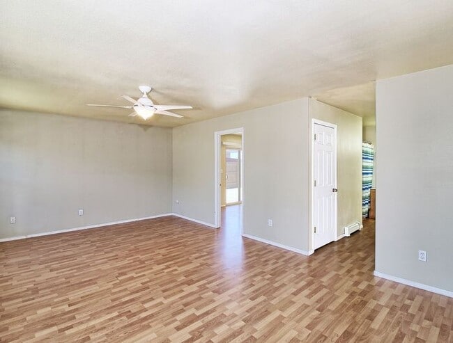 Building Photo - Beautiful 3 bedroom Fruita Home