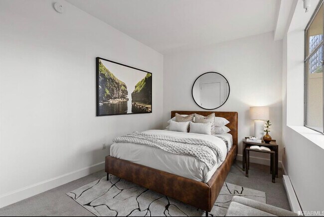 Building Photo - 246 2nd St