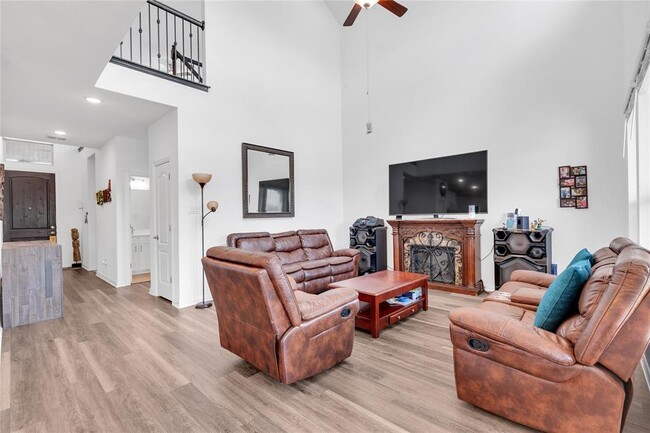 Building Photo - 122 Shagbark Trl