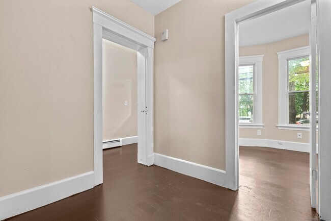 Building Photo - 260 Orchard St