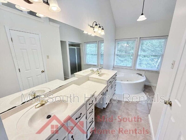Building Photo - 8971 Meaghan Dr