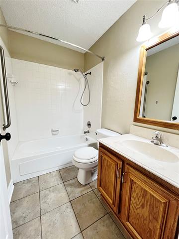 Building Photo - 3514 Riverview Dr