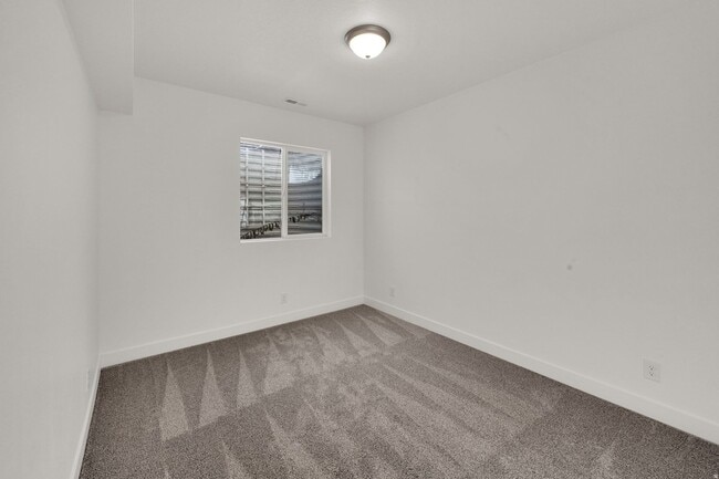 Building Photo - 12128 Window Arch Ln