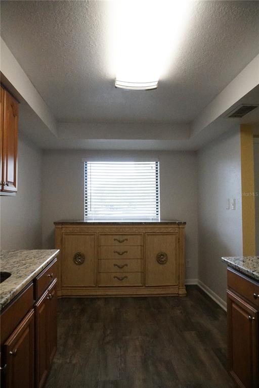 Building Photo - 2900 Cove Cay Dr