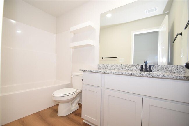 Building Photo - 521 Cosmos St