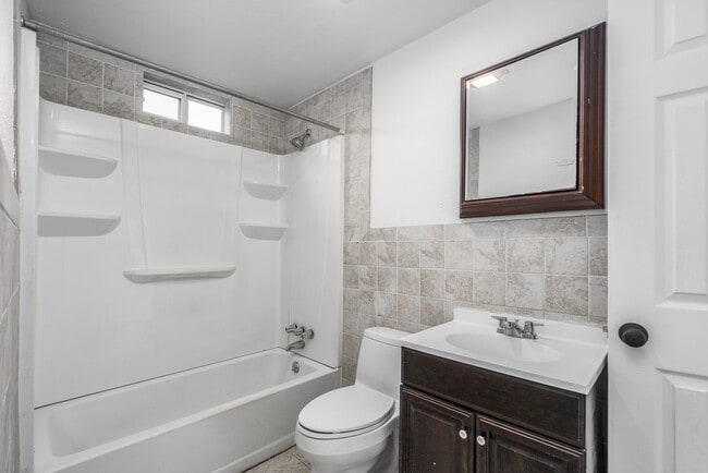 Building Photo - 3419 Elser St