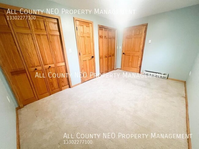 Building Photo - 8988 Birchwood Dr