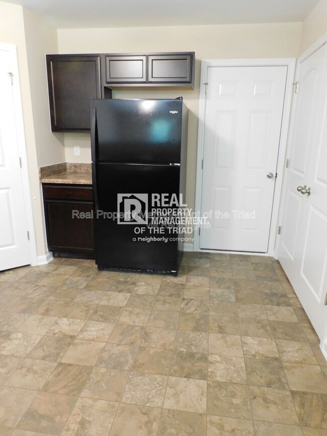 Building Photo - 10 Loblolly Ct