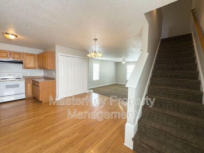 Building Photo - 4421 Windsock Ln