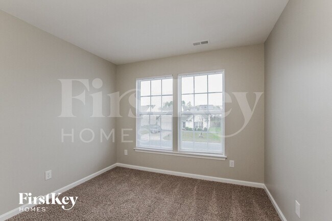 Building Photo - 109 Barrington Dr