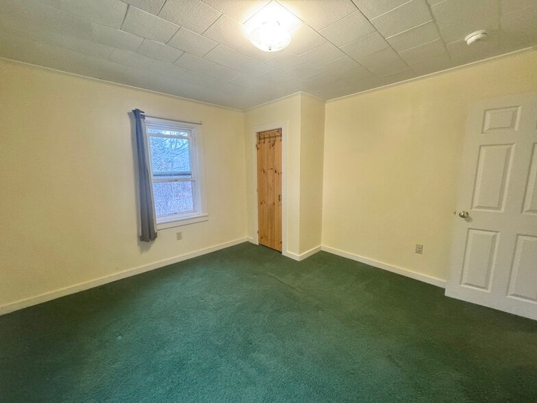 Building Photo - 1274 Bangor Rd