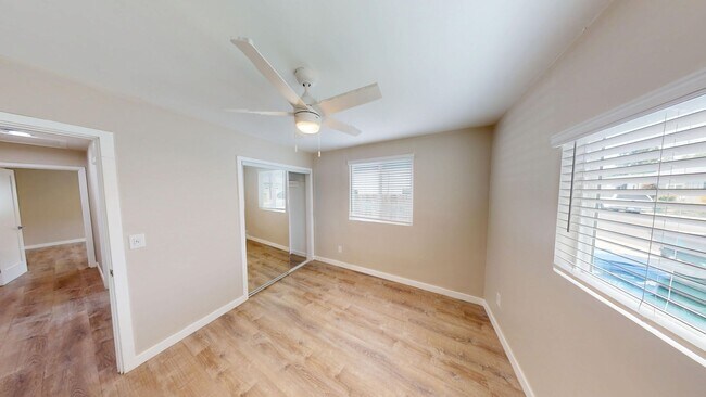 Building Photo - Comfortable 4 Bed 2 Bath House!!