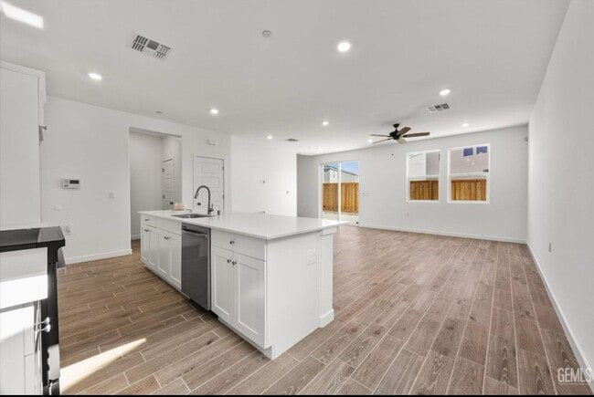 Building Photo - 8906 Ml Brg Dr