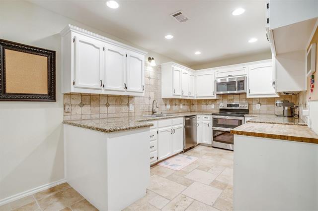 Building Photo - 5425 Collinwood Ave