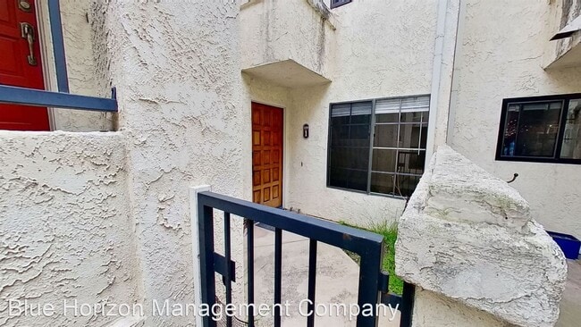 Building Photo - 2 br, 2 bath House - 1230 Franciscan Court #1