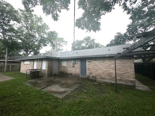Building Photo - 9013 Lugary Dr