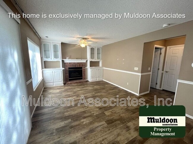 Building Photo - 2627 Lear Dr