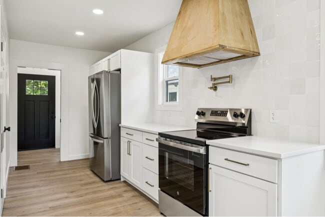 Building Photo - 1332 Columbia Ave