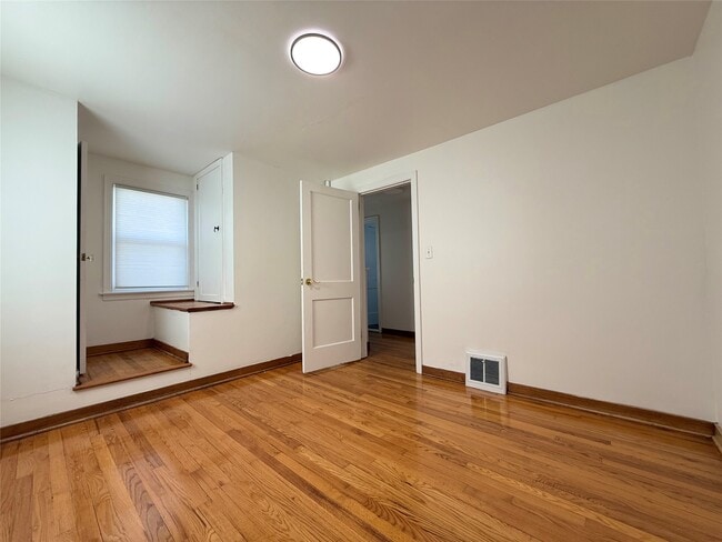 Building Photo - 2703 Watson Blvd