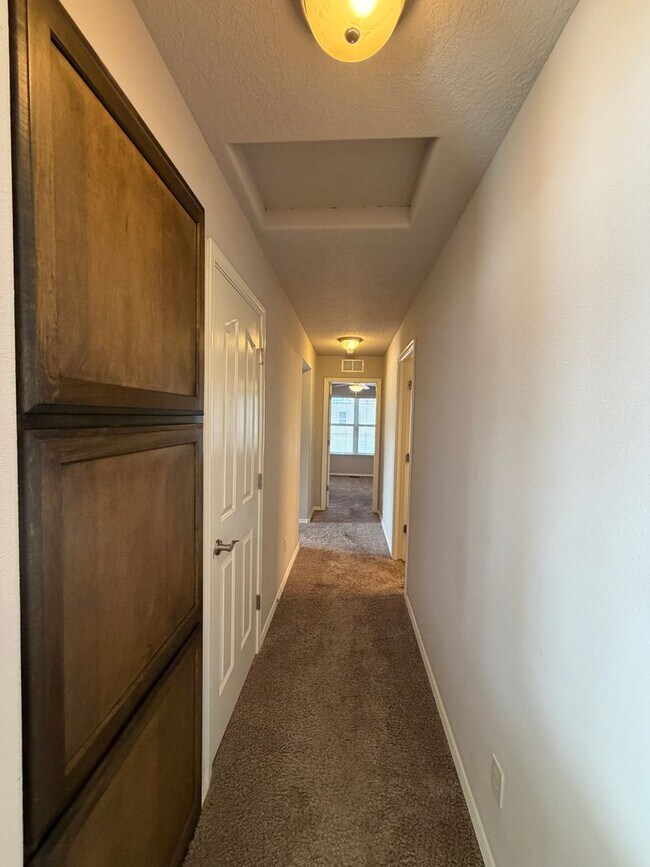 Building Photo - 7420 Tangerine Ct NE