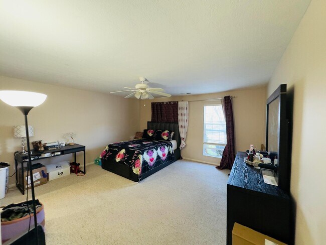 Building Photo - 5157 Vinings Bend