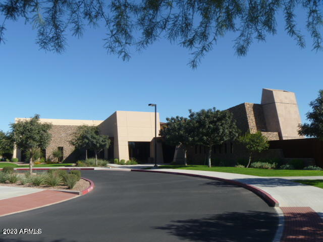 Building Photo - 2671 E Daniel Dr
