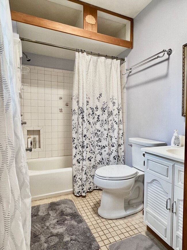 Building Photo - Cute, Comfy & Full of Charm!