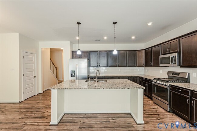 Building Photo - 18353 Palisades Ct