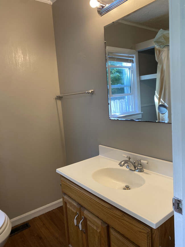 Bathroom - 234 Tates Creek Ave