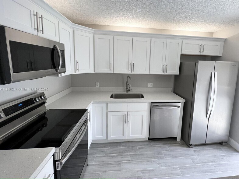 Primary Photo - 1415 14th Ct