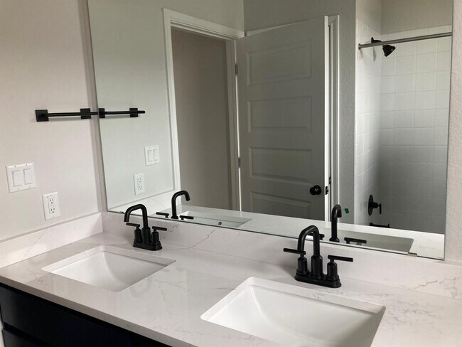 Building Photo - 2131 Alice Jay Wy