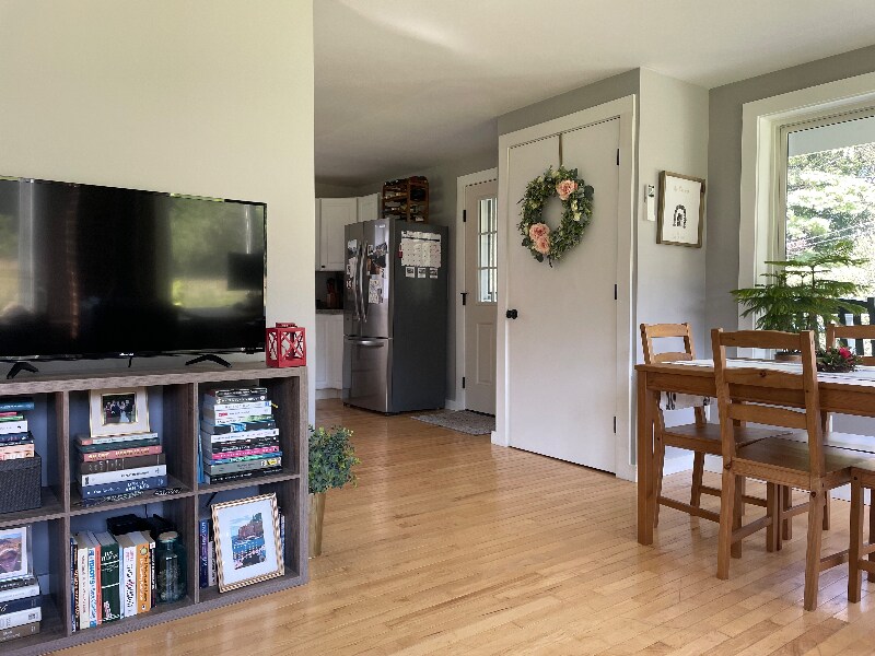 Building Photo - 64 County Rd