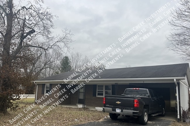 Building Photo - 8 W Eades Ave