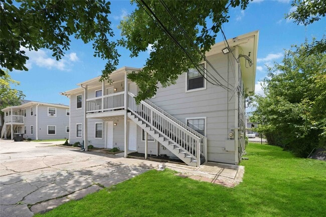 Building Photo - 6734 Burkett St.
