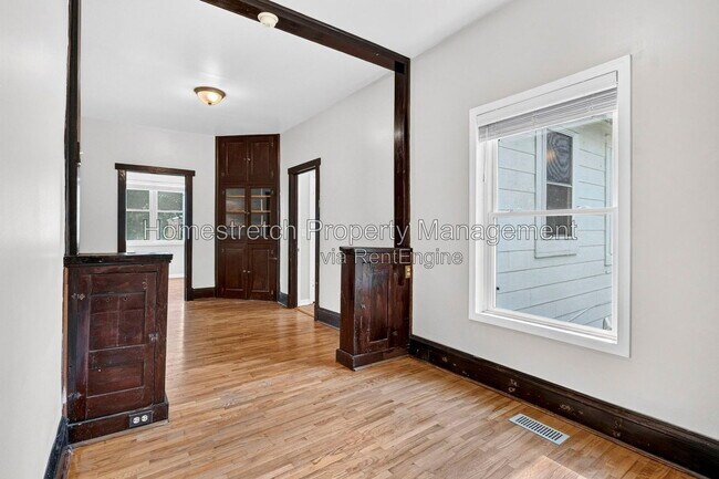 Building Photo - 6737 Fyler Ave