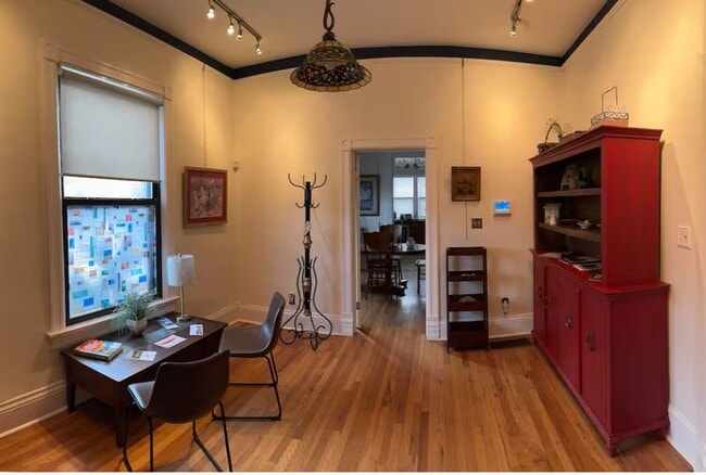 Building Photo - Historic Home 2 Bedroom +office 2 Baths, a...