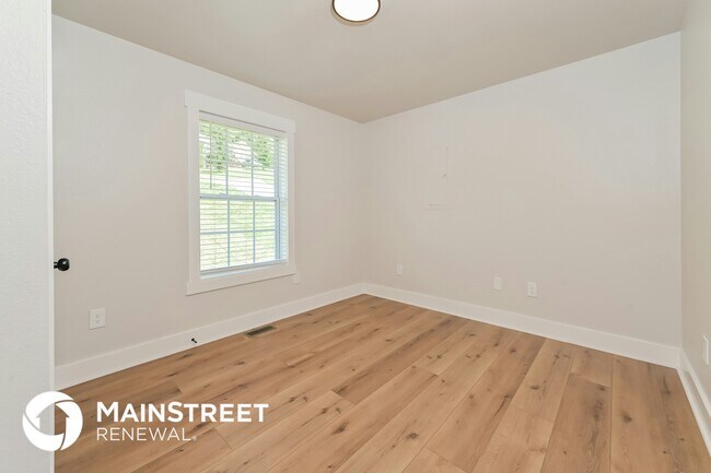 Building Photo - 206 Sandy Hill Rd