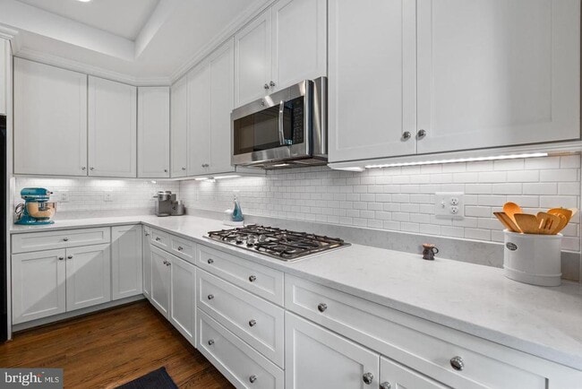 Building Photo - 10665 Yorktown Ct