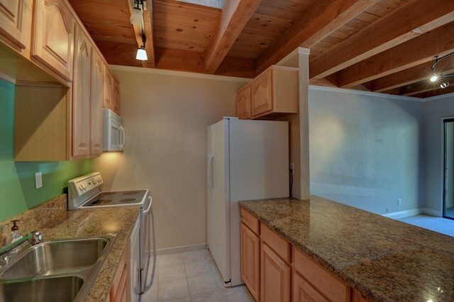 Building Photo - Incline Village: Condo - 3 Bedrooms, 2 Ful...