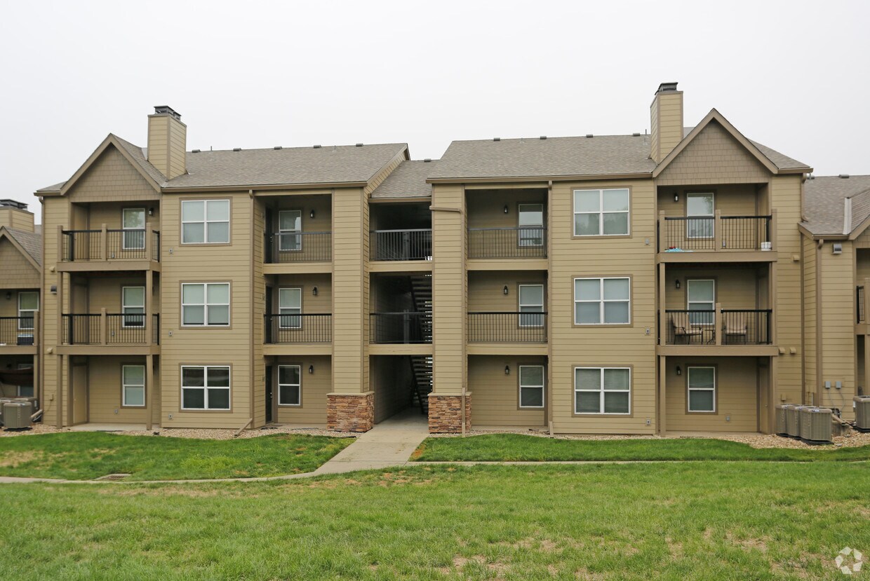 The Lakes Apartments Kansas City Mo Apartment Finder