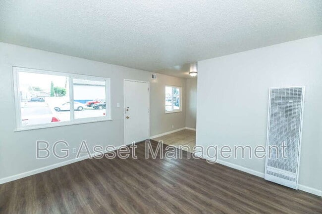 Building Photo - 1333 Market Ave