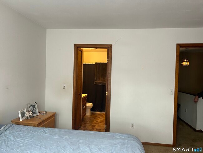 Building Photo - 17 Eagle Rock Cir