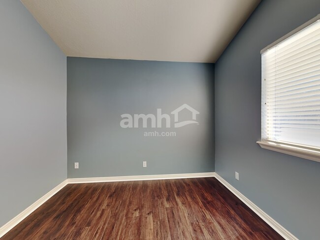 Building Photo - 4049 W Cimarron