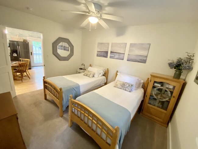 Building Photo - Furnished Old Town Bluffton Cottage