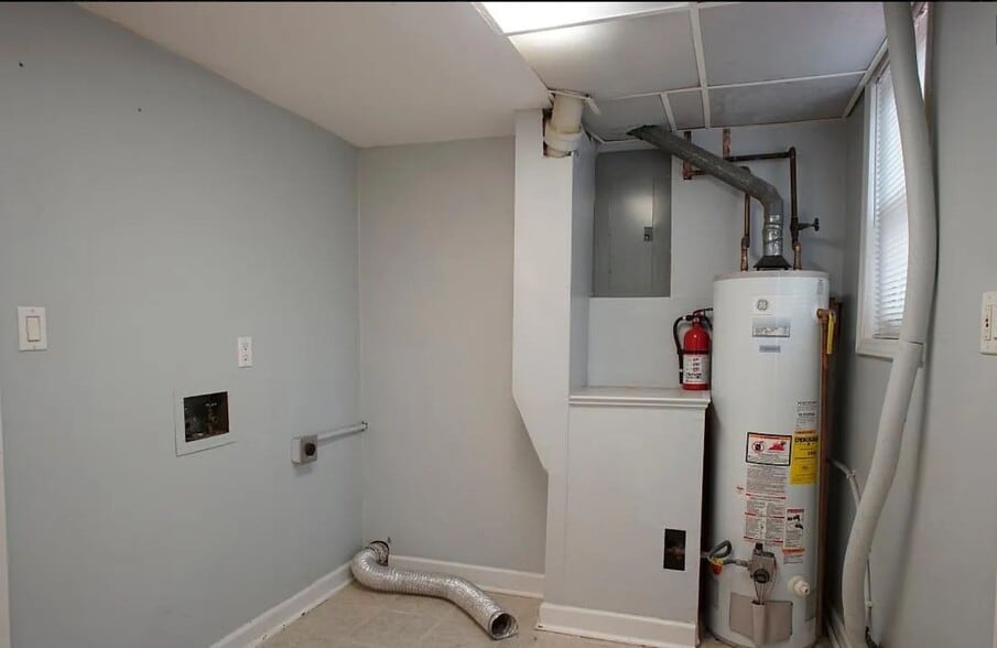 Laundry Room - 6836 Park South Dr