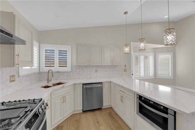 Building Photo - 4016 Angel Face St