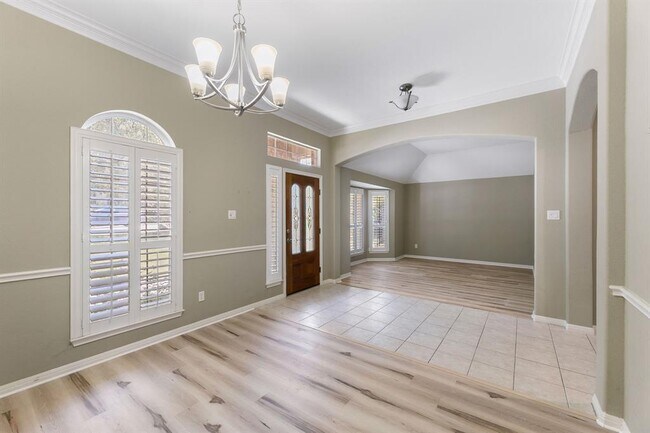 Building Photo - 11701 Sterling Panorama Terrace