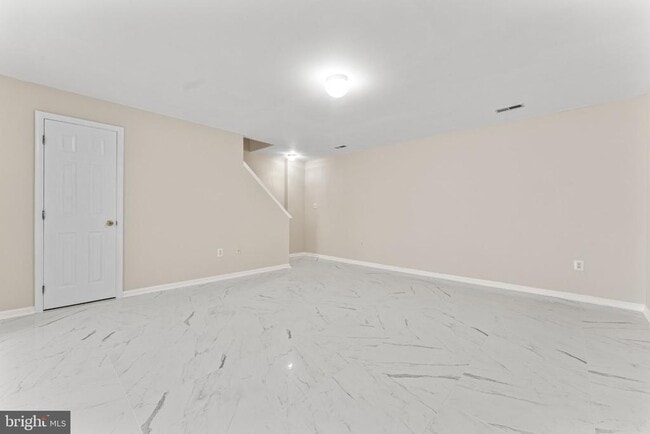 Building Photo - 209 Ilona Ct