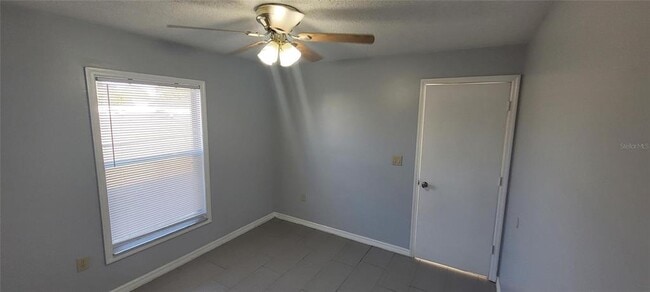 Building Photo - 324 Clearwater Ln