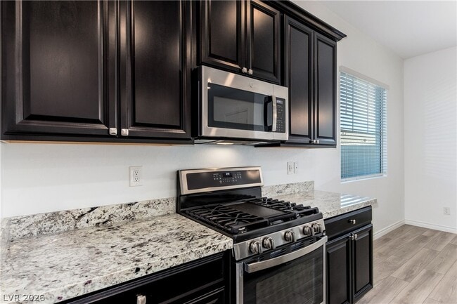Building Photo - 774 Iris Desert St